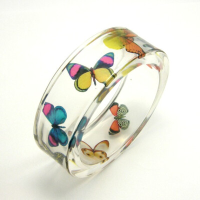 这个戒指终于有卖啦~！蝴蝶哦~！Multi Butterflies Bracelet by sisicata on Etsy Multi Butterflies Bracelet