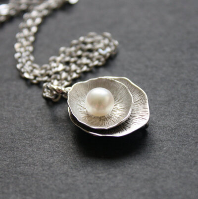 Lotus Leaf with Pearl Necklace in Silver