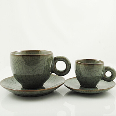 龙泉青瓷 哥窑铁线 咖啡杯 款式经典。可以用来送礼。