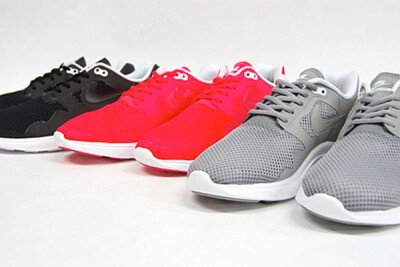 Nike Sportswear为我们带来了2011年春夏季新款Lunar Flow LE，其灵感来源于1989年诞生的Nike Air Flow，其最大的特点在于运用了全新推出的Fuse科技<a class='shortlnk' href='/s/0fdf8ce6af01aad' target='_blank' t…