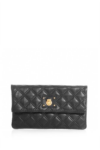 Marc Jacobs 的钱包设计和别的品牌不同，总有种奢华感