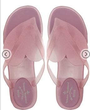 好喜欢这种磨砂的感觉啊！！！ Vivienne Westwood for Melissa 大桃心舒适凉拖！