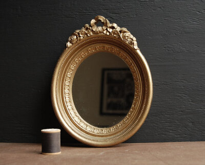黄金椭圆形的TheVintageParlor墙上的镜子上Etsy的 黄金椭圆形壁镜