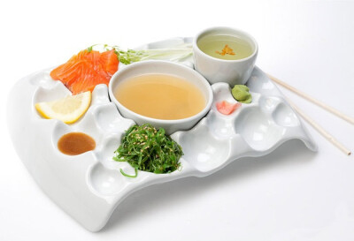 很有趣的餐盘 Random Sushi Tray and Yunomi Holder by .Mark McClean