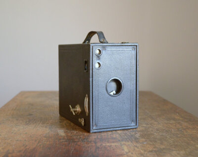 Vintage Camera Kodak No 2C Brownie 柯达130胶片机年代很早