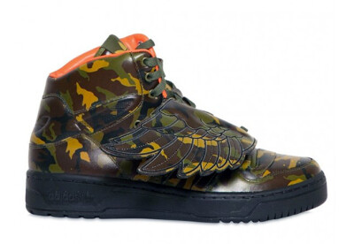 adidas Originals by Originals Jeremy Scott JS Wings ‘Camouflage’迷彩配色新发表 - 这次所运用的迷彩设计元素虽然并不陌生，但以整双球鞋的满版方式呈现却是十分稀有