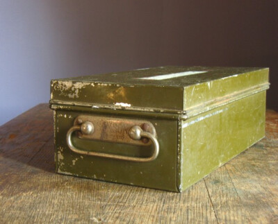 Vintage 1931 Olive Green Security Box Depression 古早橄榄绿保险箱