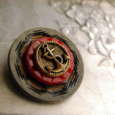 Brass Anchor Vintage Button Brooch 古旧纽扣系列