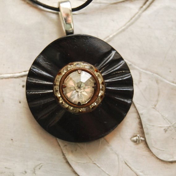 Midnight Glamour Vintage Button Necklace 古旧纽扣项链系列