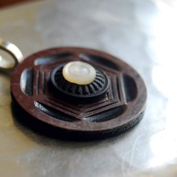 Geometry Lesson Vintage Button Pendant 古旧纽扣项链系列