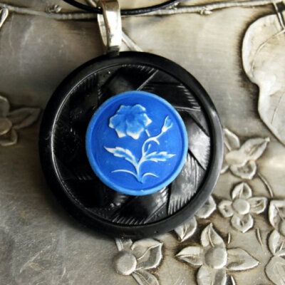 Delft Flower Vintage Button Necklace No 4 古旧纽扣项链系列