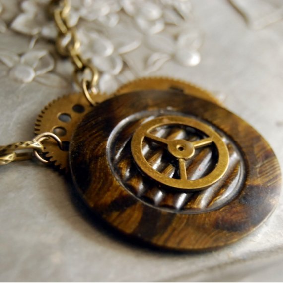 Take the Wheel Steampunk Vintage Button Necklace 古旧纽扣项链系列