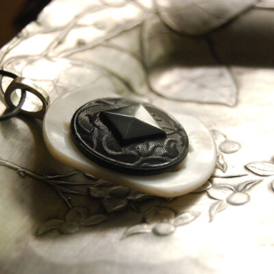 Florentine Vintage Button Necklace 古旧纽扣项链系列
