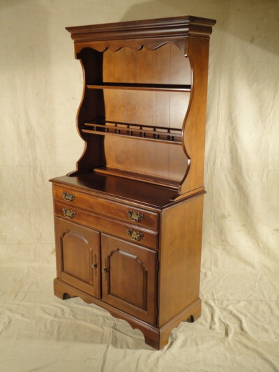 斯图尔特Rockport古董橱柜衣柜 DutchTouchAntiques Antique Temple Stuart Rockport Hutch and China Closet &amp; Cabinet