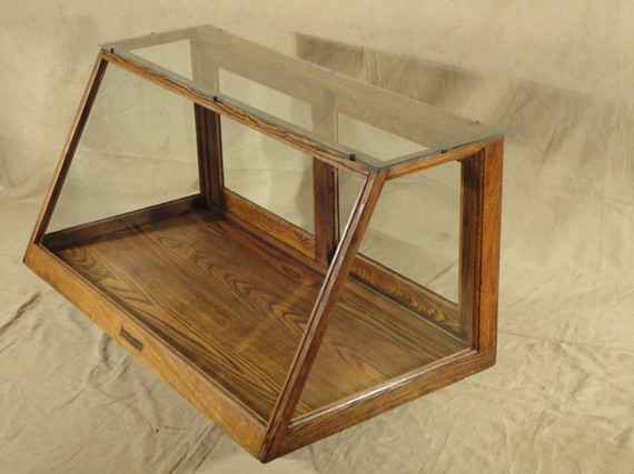 古董产品展示柜 Mint Condition Antique Oak Display Case or Beautiful Curio - Mint Condition