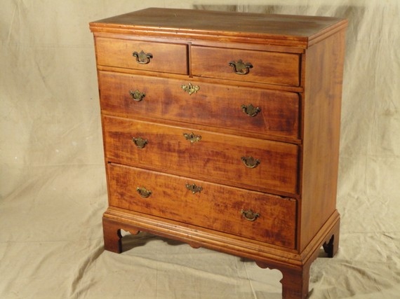 古董高脚抽屉柜 Antique High-Boy Dresser Antique High-Boy Dresser