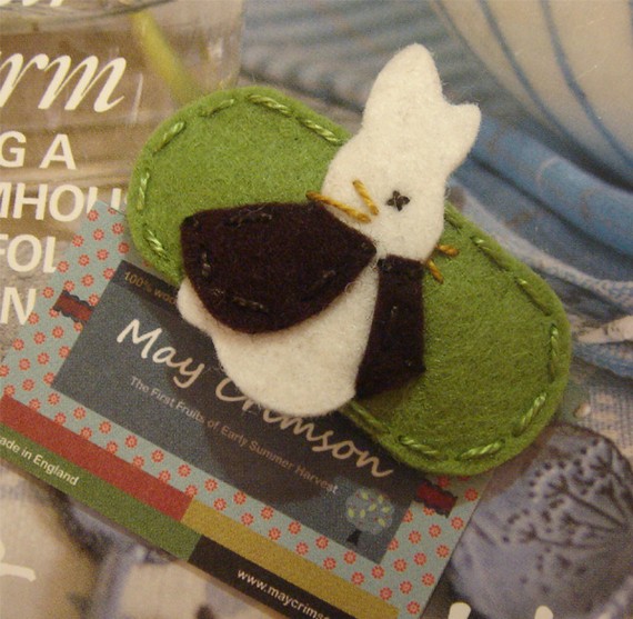 Rabbit wool felt mini hair clip sage green by MayCrimson on Etsy Rabbit wool felt mini hair clip -sage green 兔子