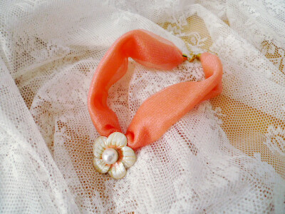 珍珠母花型粉橘宽边短链