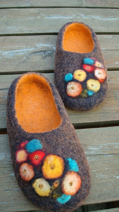 Felted colorful wool slippers by Grazim on Etsy Felted colorful wool slippers