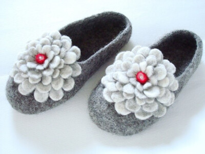 Felted natural wool slippers Grey by Grazim on Etsy Felted natural wool slippers. Grey.