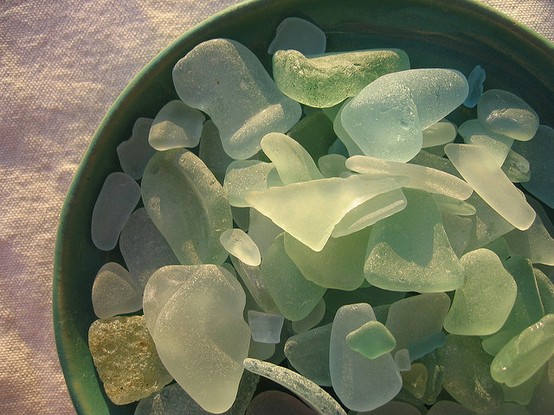 绿色海玻璃 sea glass