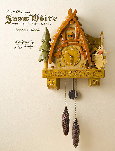 Snow White Cottage Cuckoo Clock |白雪公主的挂式闹钟,萌啊