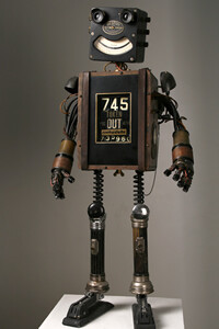 Robot Edison，来自mrivamonte工作室的mike。他制作了一系列古老而温情的机器人。