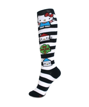 Hello Kitty黑白条纹款高筒袜，so cute
