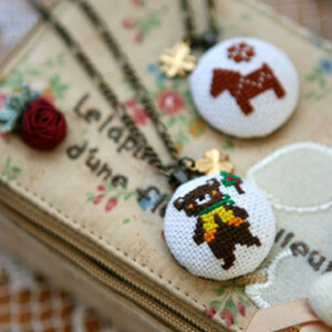  刺绣超可爱小熊项链   <a class='shortlnk' href='/s/177a04230ff78538b' target='_blank' title='http://item.taobao.com/item.htm?id=7669113098'>http://duitang.com/s/177a04230ff78538b</a>