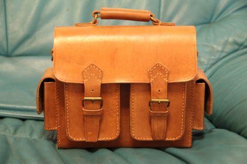 纯手工牛皮复古包