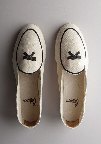 简约的素鞋<a class='shortlnk' href='/s/14d87a5149f4e0c65' target='_blank' title='http://www.douban.com/photos/photo/1091078812/'>http://duitang.com/s/14d87a5149f4e0c65</a>