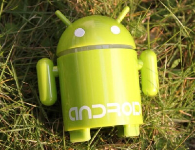 淘金币S安卓机器人Android公仔 带迷你音箱收音功能 支持TF卡插卡播放MP3，最大支持32GB的存储卡 FM收音功能，TF卡读卡器功能 内置800毫安电池容量，可以连续播放5小时 可以接3.5MM音源的手机，电脑