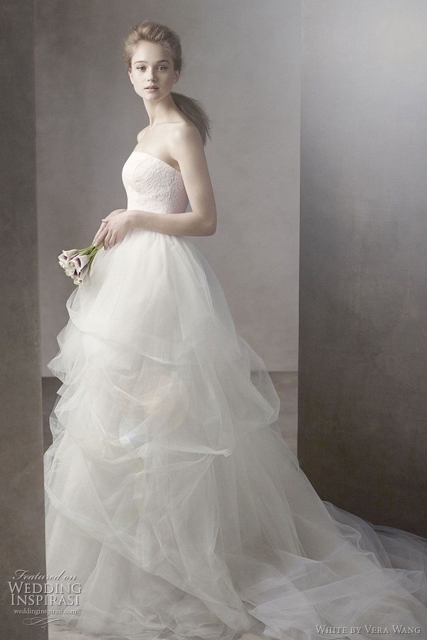 White by Vera Wang 2011秋冬新款婚纱