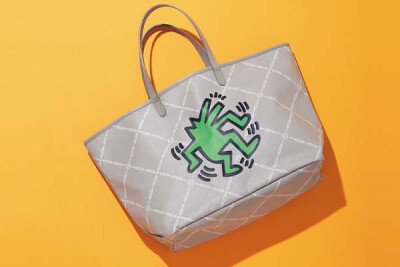 为了忘却的纪念，uniform experiment x Keith Haring Tote Bag<a class='shortlnk' href='/s/0fdf09ef02e66c9' target='_blank' title='http://www.kidulty.com/news/id/news/16813'>http://duitang.com/s/0fdf09ef0…