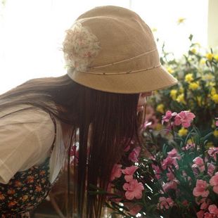 镶粉色小花边 带沿儿太阳帽 <a class='shortlnk' href='/s/1387f5f95e1a7debe' target='_blank' title='http://item.taobao.com/item.htm?id=9580211121&'>http://duitang.com/s/1387f5f95e1a7debe</a>