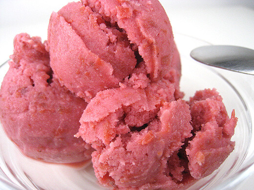 好吃的草莓冰激凌Sour Cherry Frozen Yogurt IMG_1132