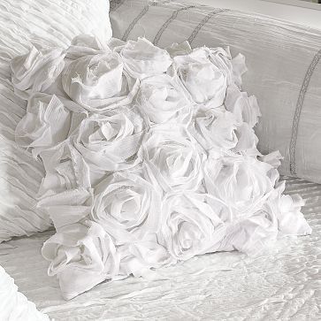 简单的奢华 柔美白纱玫瑰手工靠垫套 限量 抄袭必究！