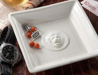 简单的奢华 经典狮面雕刻精致刷白方形甜点沙拉物件盘