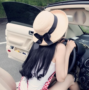 我们需要一顶草帽 遮掉阳光 躲避世俗与不安