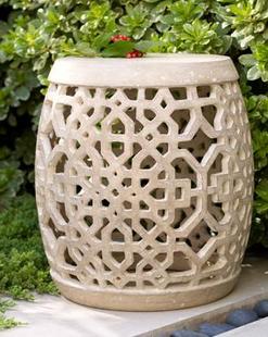 简单的奢华 手工制作镂空雕花设计象牙白花园凳
