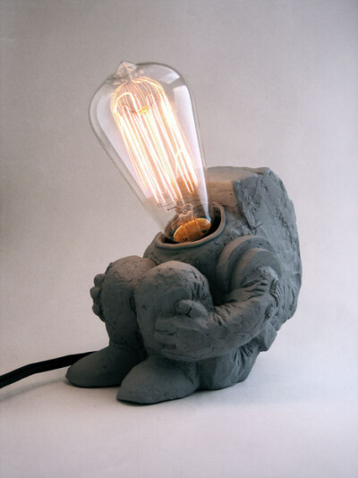 这个很爱啊 HAR.MS » Little Spaceman Lamp ($200-500)