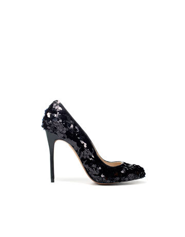 SEQUINNED COURT SHOE -喜欢黑色高跟鞋上的花纹- ZARA United States