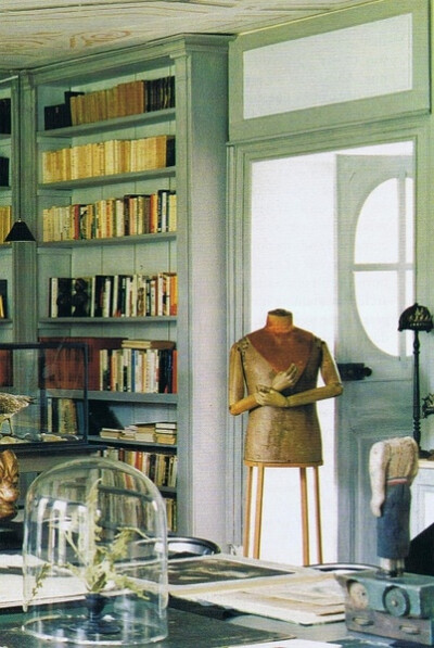 这也许是个服装设计师的书房