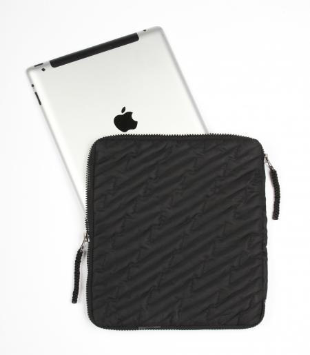 Maharishi iPad“Lightning Quilted”包包~