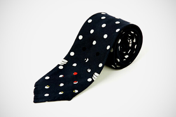 调皮设计，Mickey Mouse x BEAMS PLUS Dot Tie<a class='shortlnk' href='/s/0fdefb615472972' target='_blank' title='http://www.kidulty.com/news/id/news/16948'>http://duitang.com/s/0fdefb615472972</a>