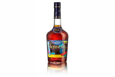 KAWS x Hennessy VS Cognac Bottle 限量瓶身 ~