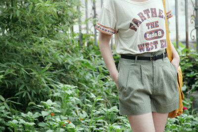 宽松高腰，显瘦短裤