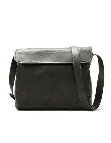 MESSENGER BAG WITH PERFORATIONS - 黑色时尚斜挎包 - ZARA United States