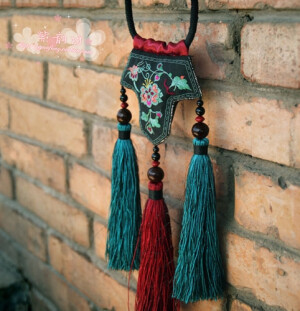 原创设计民族风老绣流苏项链