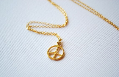 精致的反战金色小项链 Peace Necklace Gold Filled by ShuFlyJewelry on Etsy